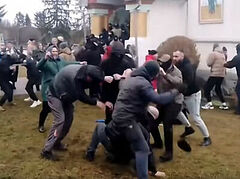 Armed men brutally beat Ukrainian Orthodox Christians and seize their church (+VIDEOS)