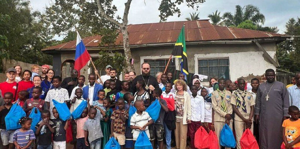 Ο επικεφαλής της Πατριαρχικής Εξαρχίας Αφρικής επισκέφτηκε ορφανοτροφείο στην Τανζανία