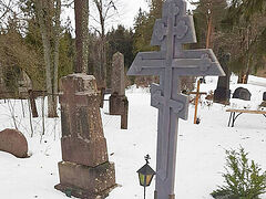 Latvian church beautifying the graves of parents of New Martyr St. John of Riga