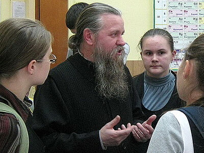 Протоиерей Сергий Гомаюнов: «Мы, христиане, – люди Таинства и люди Книги»