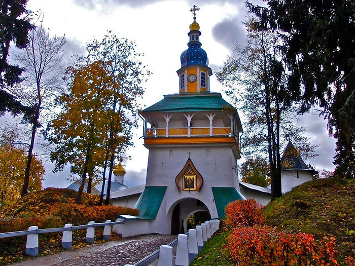 Печоры достопримечательности фото Памяти любимого старца / Православие.Ru