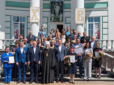 В Белгороде наградили работников скорой помощи