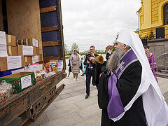 Управляющий Нижегородской епархией освятил пасхальные куличи, которые доставят в зону проведения СВО