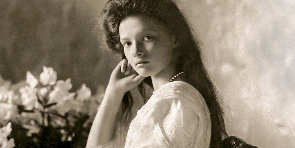 Σοβαρή, ήρεμη, τρυφερή