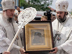 300,000+ venerate recently found Moscow copy of the Kazan Icon of the Mother of God