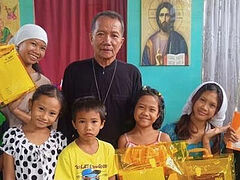 Philippines Diocese offers assistance to needy schoolchildren