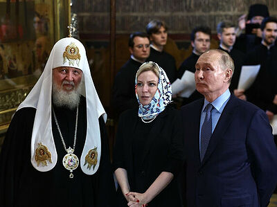Президент России в Троице-Сергиевой лавре поклонился иконе Святой Троицы