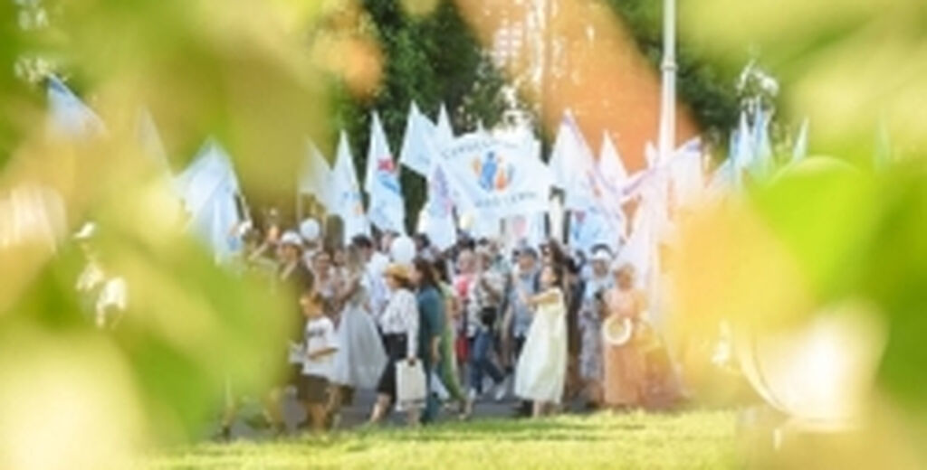 Более 200 тысяч человек более чем в 100 городах России приняли участие ...