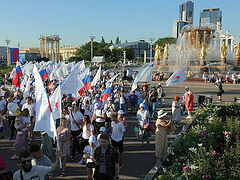 Over 200,000 people in more than 100 cities across Russia participated in the National Family Parade