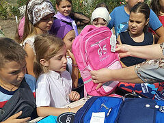 Moldovan parish donates backpacks and school supplies to needy children