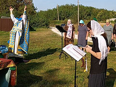 В Юрове на месте разрушенного храма впервые за 90 лет была совершена Божественная литургия