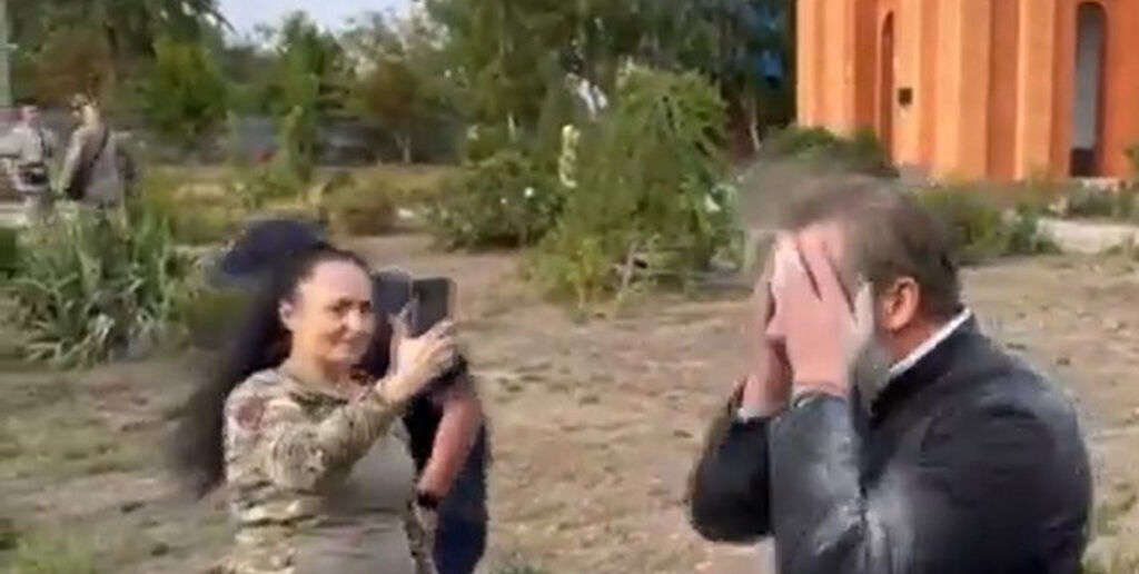 Επιδρομείς χρησιμοποίησαν δακρυγόνα κατά των πιστών κατά την εισβολή σε ναό στον οικισμό Πριγιούτοφκα της Ουκρανίας