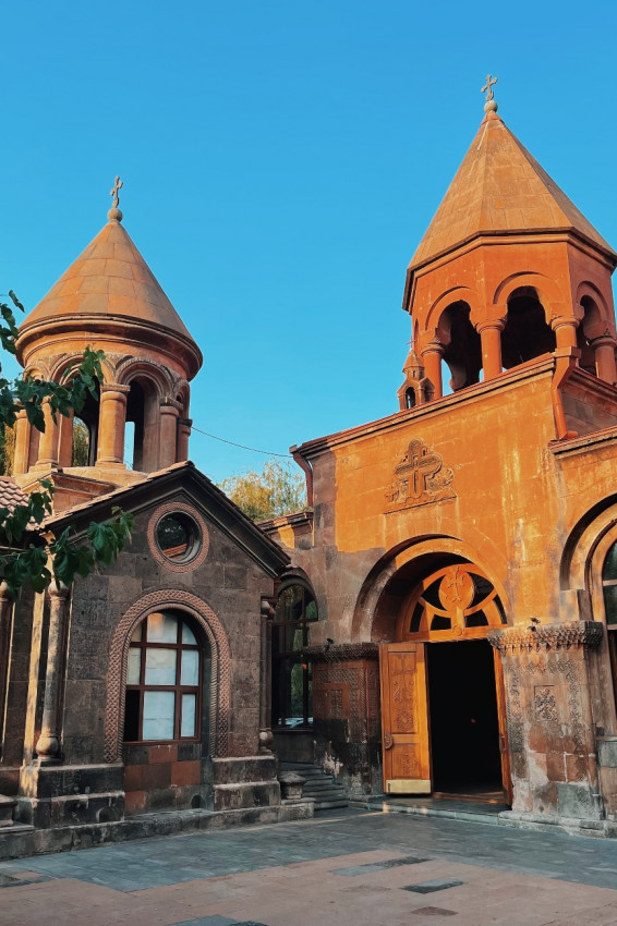 Chapel of Apostle Ananias (at left), where his grave is preserved. Erevan