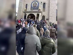 Violent seizure of Orthodox cathedral in Cherkasy leaves dozens injured (+VIDEO)