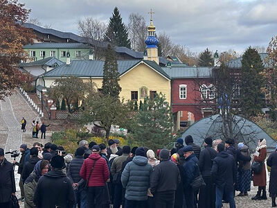 В Псково-Печерском монастыре открылось практическое совещание епархиальных древлехранителей