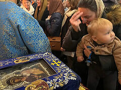 Hundreds of Serbian faithful gather to venerate miraculous Hawaiian Icon in Birmingham