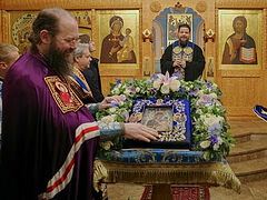 London: Pan-Orthodox gathering bids farewell to myrrh-streaming Hawaiian Icon