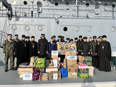 Священнослужители Брянской епархии приняли участие в торжествах, посвященных 40-летию БДК «Калининград» Балтийского флота