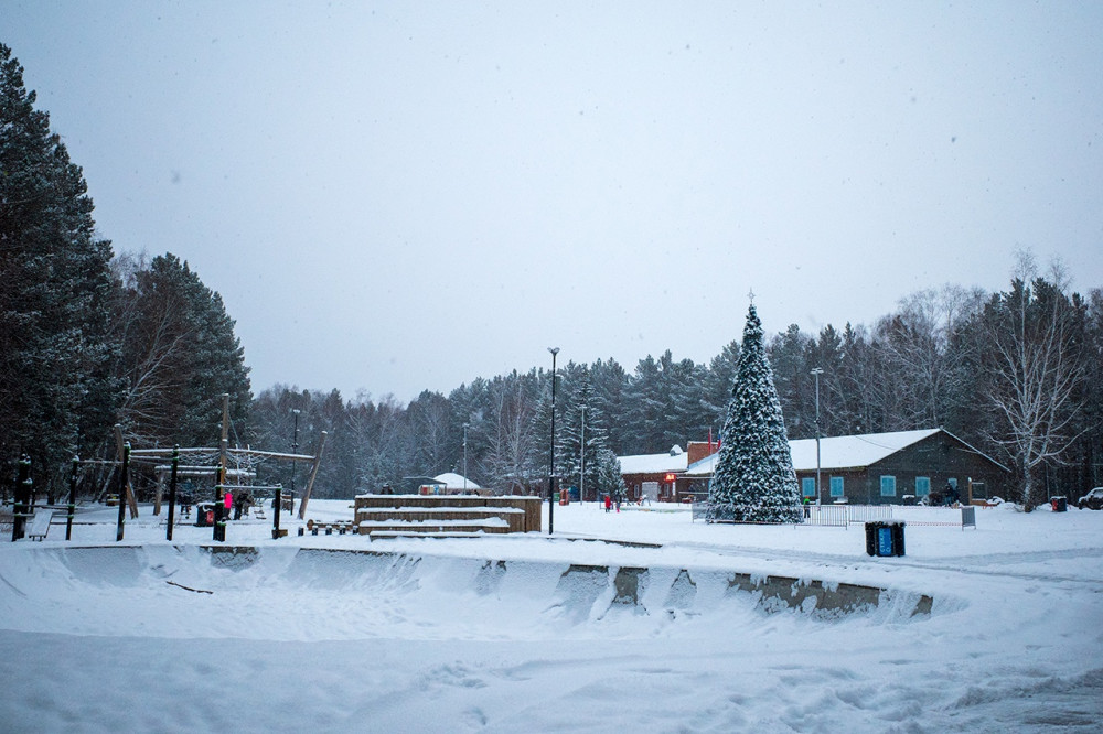 “Snowflake” ski base