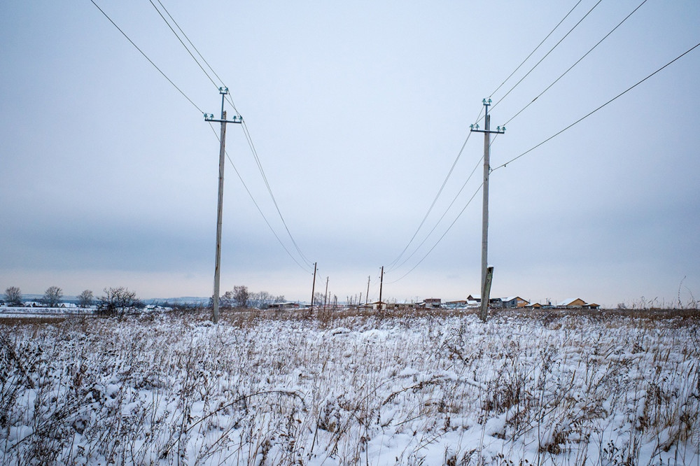 On the road to the Esaulovka river—tributary of the Enisei