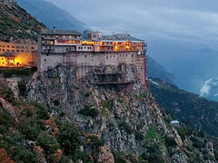 Mt. Athos introduces new restrictions on pilgrim numbers starting 2025