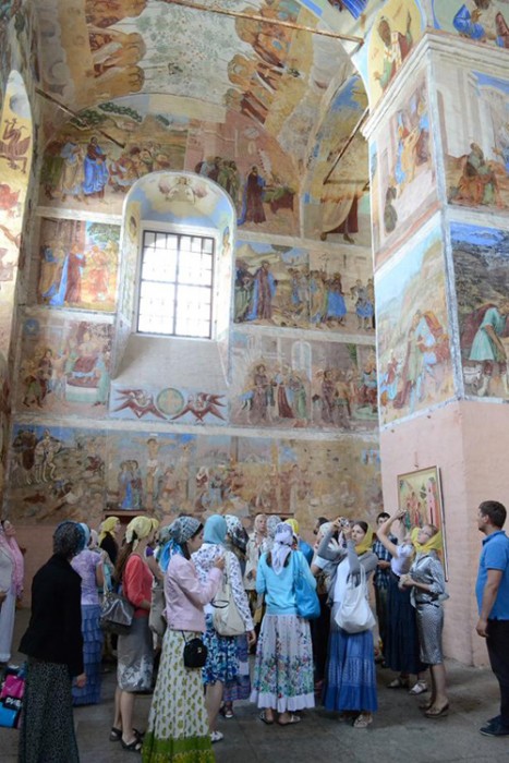 На экскурсии в Александро-Свирском монастыре