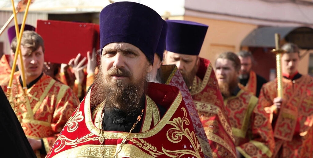 Ιερέας Ιωάννης Περεβέζεντσεβ: «Το βιβλίο μού καρφώθηκε τόσο πολύ που αντικατέστησα την ιατρική μου ποδιά με το ράσο»