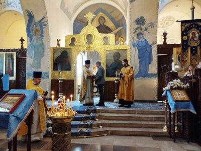 В Марфо-Мариинской обители милосердия в Москве состоялась Литургия для добровольцев