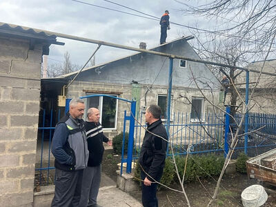 Глава Ясиноватского района ДНР встретился с добровольцами-ремонтниками Патриаршей гуманитарной миссии