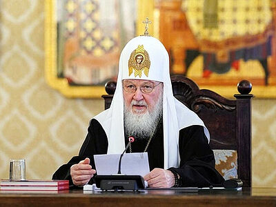 Патриарх Кирилл: Массовая эмиграция несет угрозы традиционной идентичности российского общества