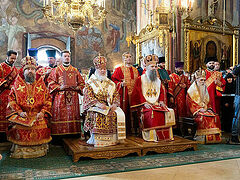 Russian and Serbian Patriarchs concelebrate at Trinity-St. Sergius Lavra (+VIDEO)