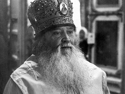 Святые жены-мироносицы прямо из храма взяли его на Небо...