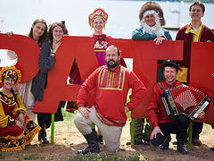 «Поначалу все присматриваются друг ко другу, а уезжают уже родными»