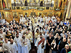 London: First Hierarch and Synod of ROCOR joined by Antiochian hierarch for Sunday Liturgy