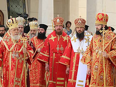 Seven Antiochian and Russian hierarchs consecrate Russian-style church Lebanon