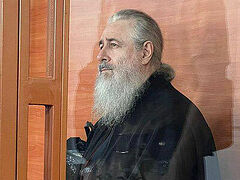 Court leaves persecuted Metropolitan Arseny languishing in detention for another two months
