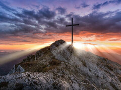 Духовное восхождение в трех действиях: верить, молиться, любить