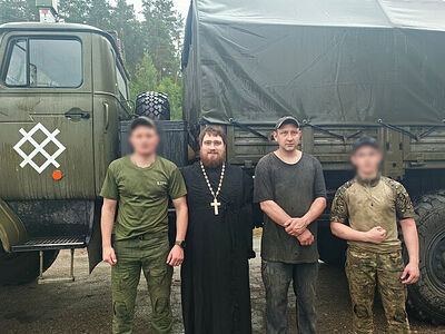 Брянский священник передал гуманитарный груз в зону СВО