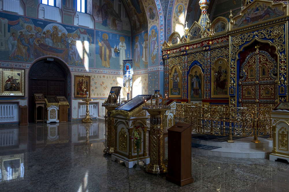 Интерьер храма иконы Божией Матери Всецарица