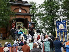 Polish faithful complete 110-mile pilgrimage to celebrate St. Onuphrius feast at historic monastery
