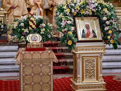 В Саратове встретили мощи святителя Тихона, Патриарха Московского и всея России