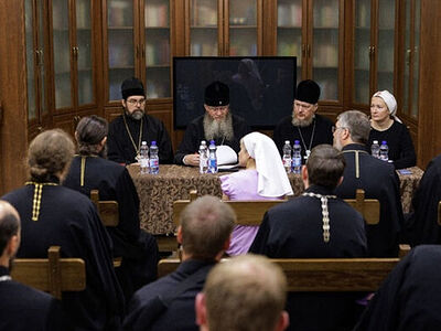 Представители Синодального отдела по благотворительности и Луганской епархии обменялись опытом больничного служения