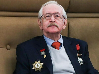 Поздравление Святейшего Патриарха Кирилла народному артисту РСФСР В.Б. Ливанову с 90-летием со дня рождения