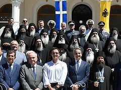 Mt. Athos explains monastic response to Greek PM visit amid gay marriage protests