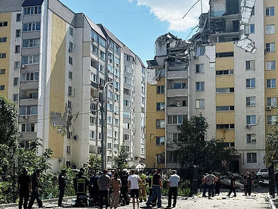 Представители Саратовской епархии посетили пострадавших при взрыве газа в жилом доме Саратова