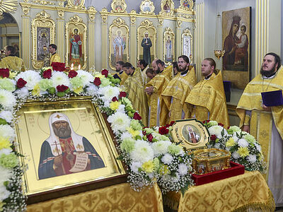 Ковчег с мощами святителя Тихона, Патриарха Московского, был принесен в Тамбов
