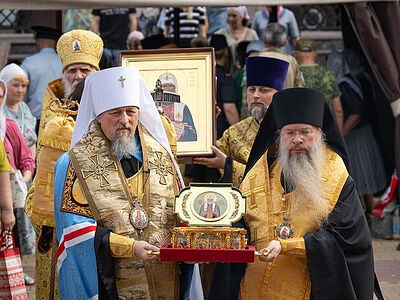 Состоялось принесение ковчега с мощами святителя Тихона, Патриарха Московского, в Белгородскую митрополию