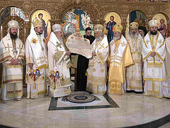 Seven Romanian Church hierarchs celebrate glorification of new saints in Moldova
