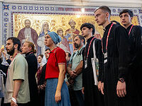 Участники форума «Истоки» молились в Свято-Владимирском храме Херсонесского монастыря