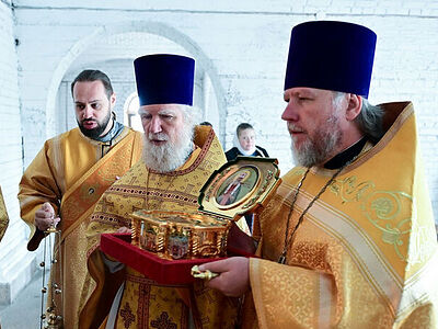 Мощи святителя Тихона, Патриарха Всероссийского, принесены в Брянск